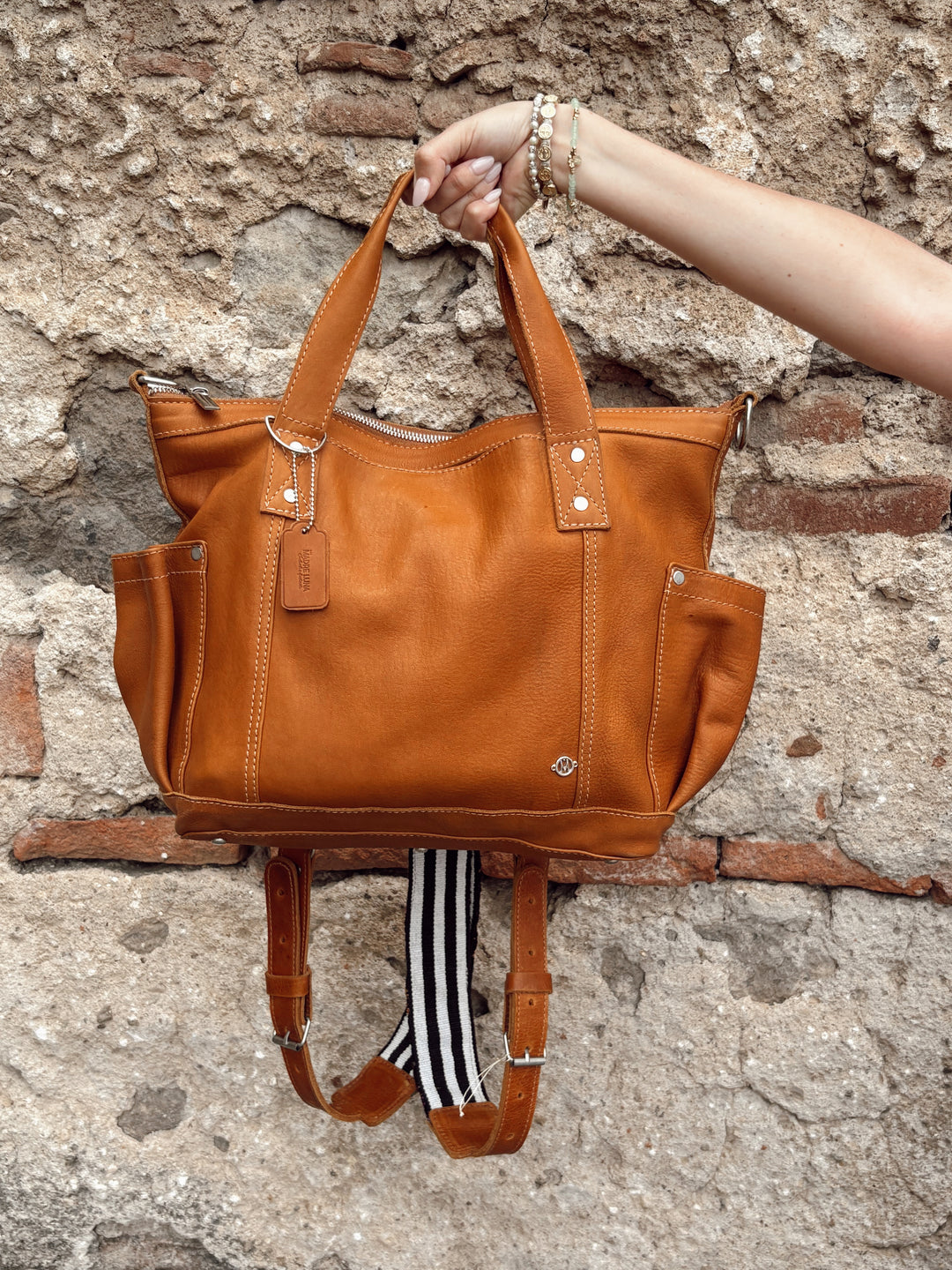 One-of-a-kind Full Camel Leather Backpack – MADRE LUNA